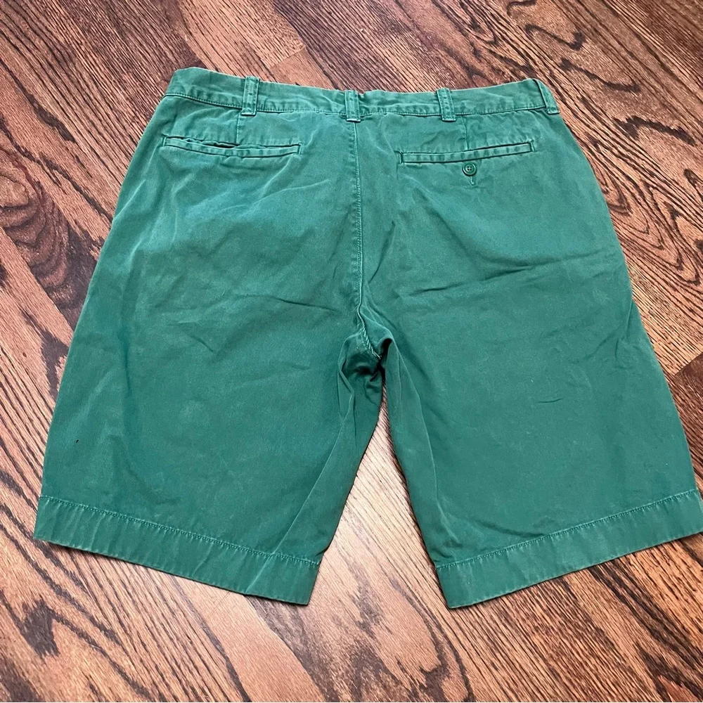 J. Crew Men's Classic Stanton Shorts 11” inseam Dark‎ Green Sz 35” Cotton Twill